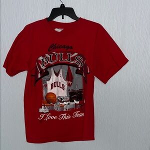 Vintage Chicago Bulls Magic Johnson Tee